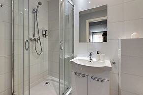 Aura - Riverside & Parking by Downtown Apartments