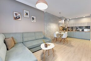 Aura - Riverside & Parking by Downtown Apartments