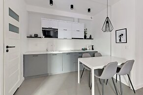 Aura - Riverside & Parking by Downtown Apartments