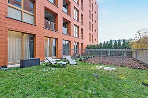 Aura - Riverside & Parking by Downtown Apartments