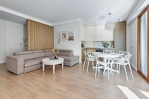 Aura - Riverside & Parking by Downtown Apartments