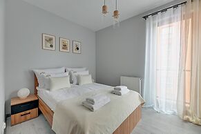 Aura - Riverside & Parking by Downtown Apartments