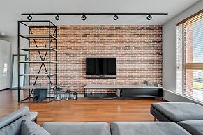 Aura - Riverside & Parking by Downtown Apartments