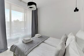 Aura - Riverside & Parking by Downtown Apartments