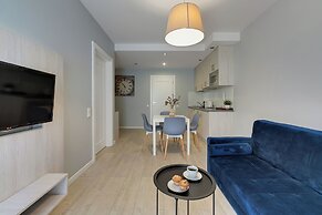 Aura - Riverside & Parking by Downtown Apartments