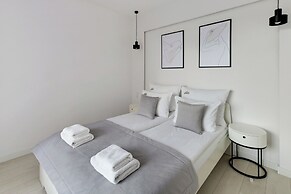 Aura - Riverside & Parking by Downtown Apartments