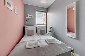 Aura - Riverside & Parking by Downtown Apartments