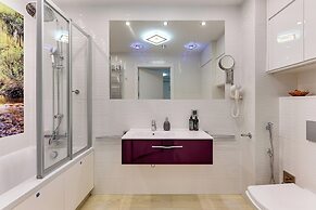 Aura - Riverside & Parking by Downtown Apartments