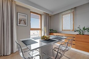 Aura - Riverside & Parking by Downtown Apartments