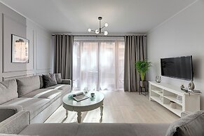 Aura - Riverside & Parking by Downtown Apartments