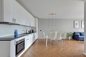 Aura - Riverside & Parking by Downtown Apartments