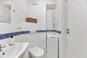 Aura - Riverside & Parking by Downtown Apartments