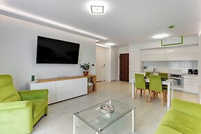 Aura - Riverside & Parking by Downtown Apartments