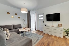 Aura - Riverside & Parking by Downtown Apartments