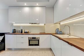 Aura - Riverside & Parking by Downtown Apartments