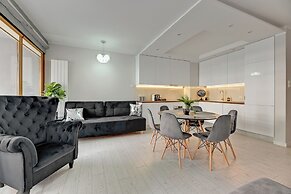 Aura - Riverside & Parking by Downtown Apartments