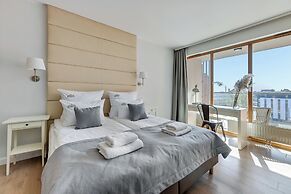 Aura - Riverside & Parking by Downtown Apartments