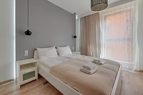 Aura - Riverside & Parking by Downtown Apartments