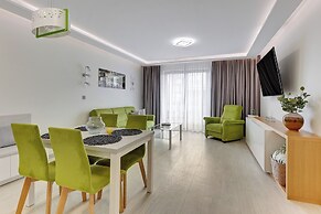 Aura - Riverside & Parking by Downtown Apartments