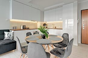 Aura - Riverside & Parking by Downtown Apartments