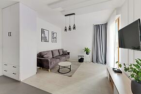 Aura - Riverside & Parking by Downtown Apartments