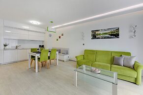 Aura - Riverside & Parking by Downtown Apartments