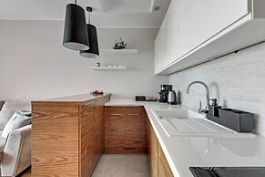 Aura - Riverside & Parking by Downtown Apartments