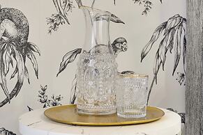 Aura - Riverside & Parking by Downtown Apartments