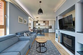 Aura - Riverside & Parking by Downtown Apartments