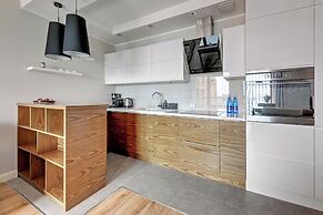 Aura - Riverside & Parking by Downtown Apartments