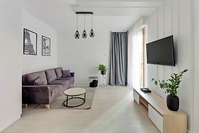 Aura - Riverside & Parking by Downtown Apartments