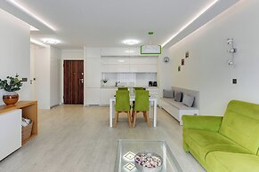 Aura - Riverside & Parking by Downtown Apartments