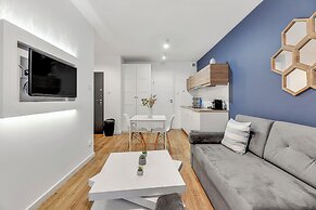 Aura - Riverside & Parking by Downtown Apartments