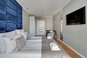 Aura - Riverside & Parking by Downtown Apartments