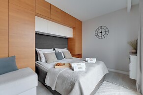 Aura - Riverside & Parking by Downtown Apartments