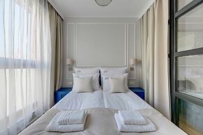 Aura - Riverside & Parking by Downtown Apartments