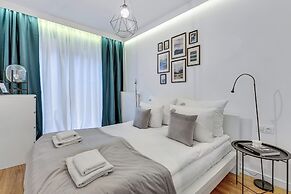 Aura - Riverside & Parking by Downtown Apartments