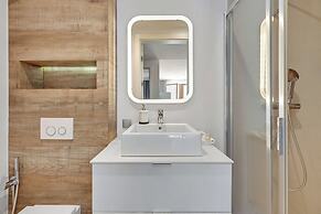 Aura - Riverside & Parking by Downtown Apartments