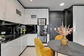 Aura - Riverside & Parking by Downtown Apartments