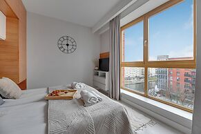 Aura - Riverside & Parking by Downtown Apartments