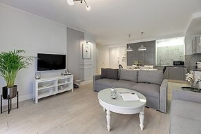 Aura - Riverside & Parking by Downtown Apartments