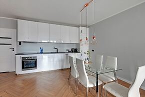 Aura - Riverside & Parking by Downtown Apartments