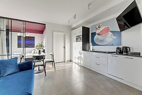 Aura - Riverside & Parking by Downtown Apartments