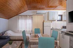 Studio Apartment Iva