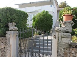 Serene Sea View Krk Apartment With Balcony