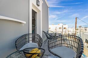 Oasis Suites Fira