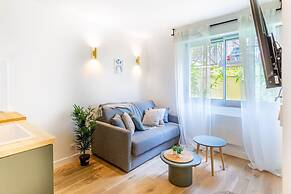 Lavie Maison Studio Quip