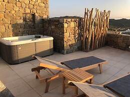 Romantic Mykonian Oasis Suite w Jacuzzi
