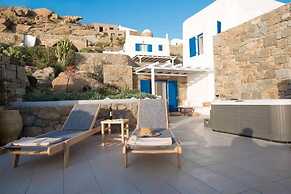 Romantic Mykonian Oasis Suite w Jacuzzi