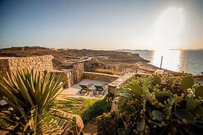 Romantic Mykonian Oasis Suite w Jacuzzi